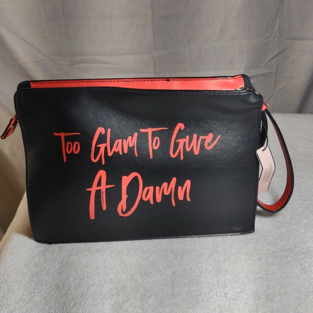 NWT Victoria's Secret Travel / Make-up Bag - Black & Red w/Wrist Strap - Picture 2 of 12